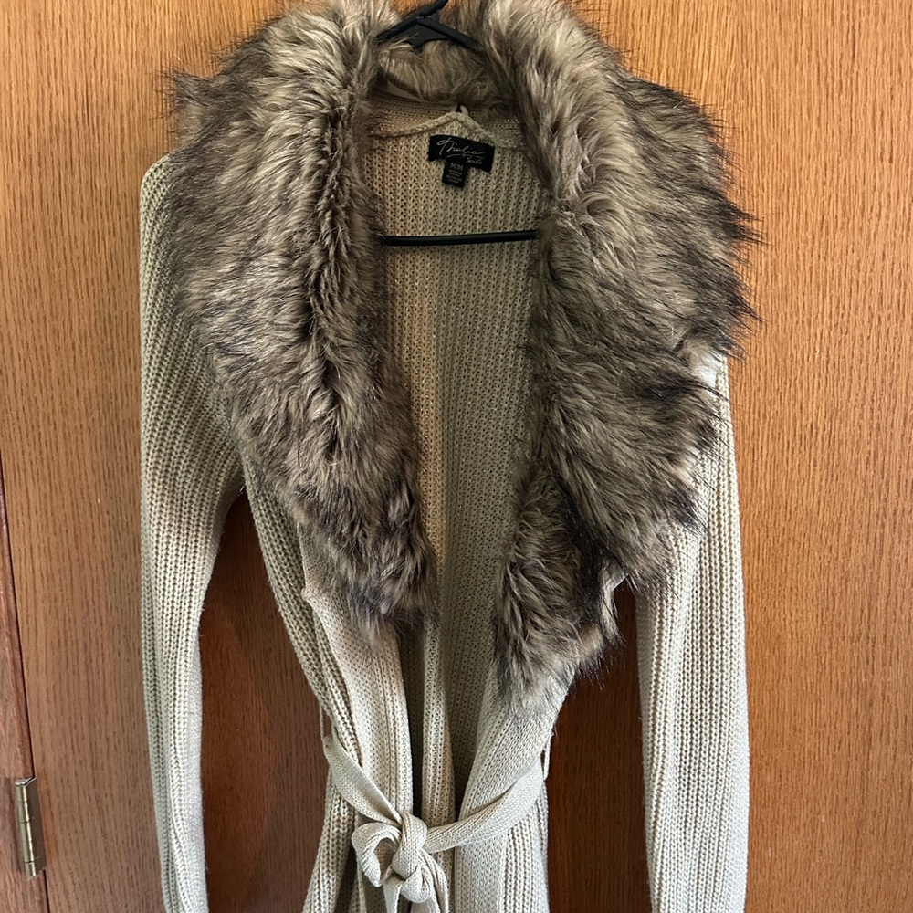 Women’s Thalia Sodi sweater size M